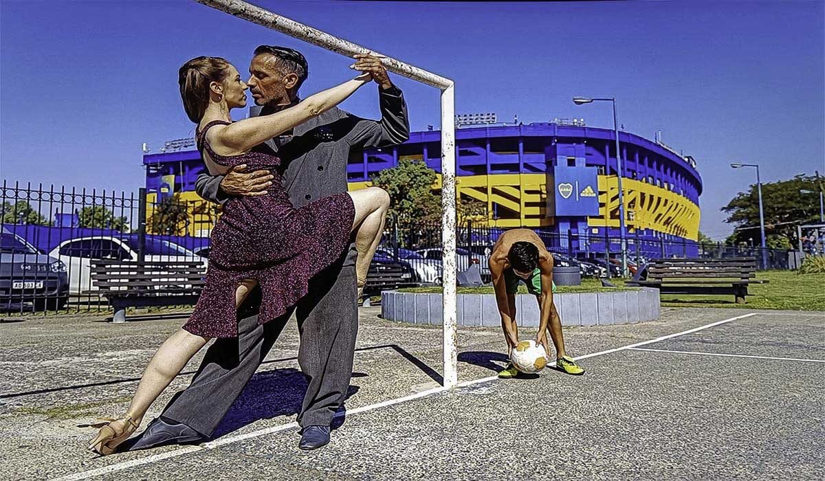 In Het Perfecte Plaatje wordt een foto gemaakt van een koppel dat de tango danst.