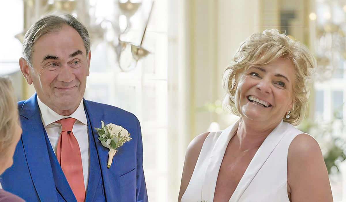 MAFS 2024 deelnemers Dirk de Bode en Anneke Santing tijdens de huwelijksplechtigheid in Married at First Sight